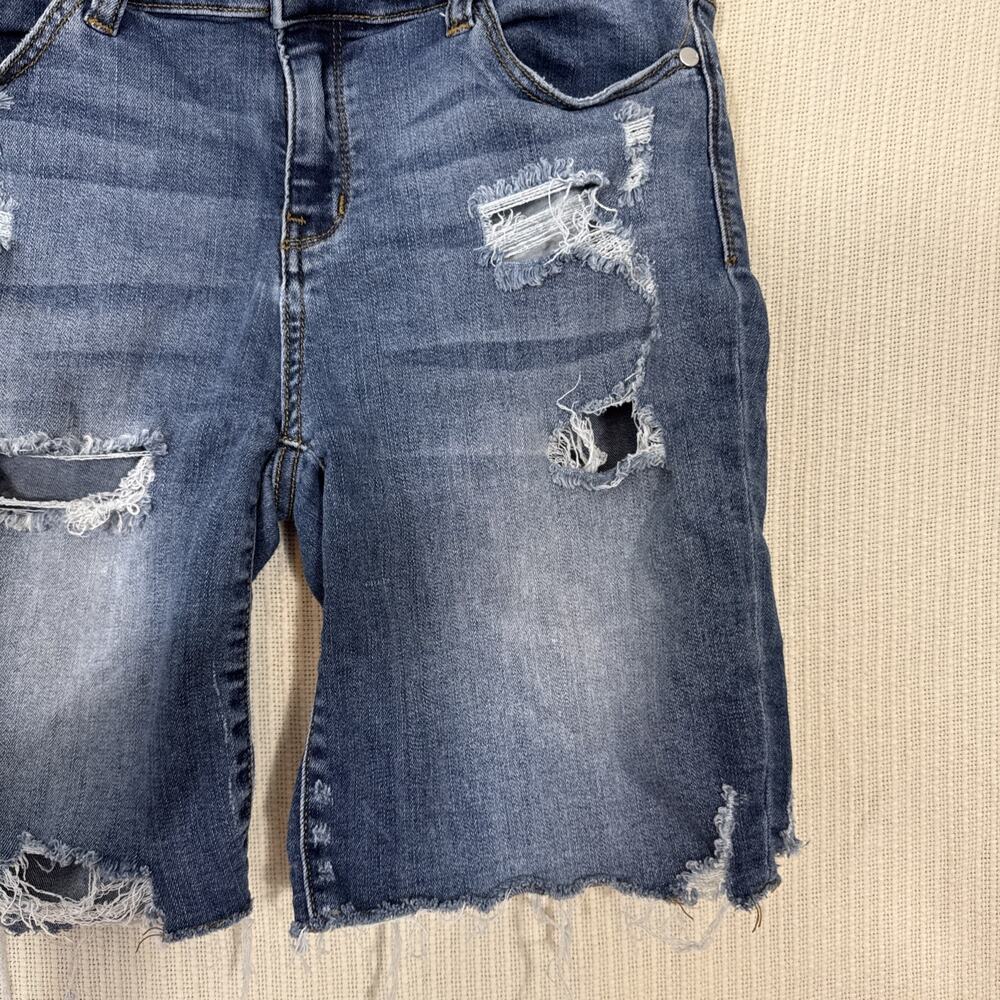 Judy Blue Denim Shorts Womens Large Distressed Raw Hem Stretch Mid Rise - Picture 3 of 10